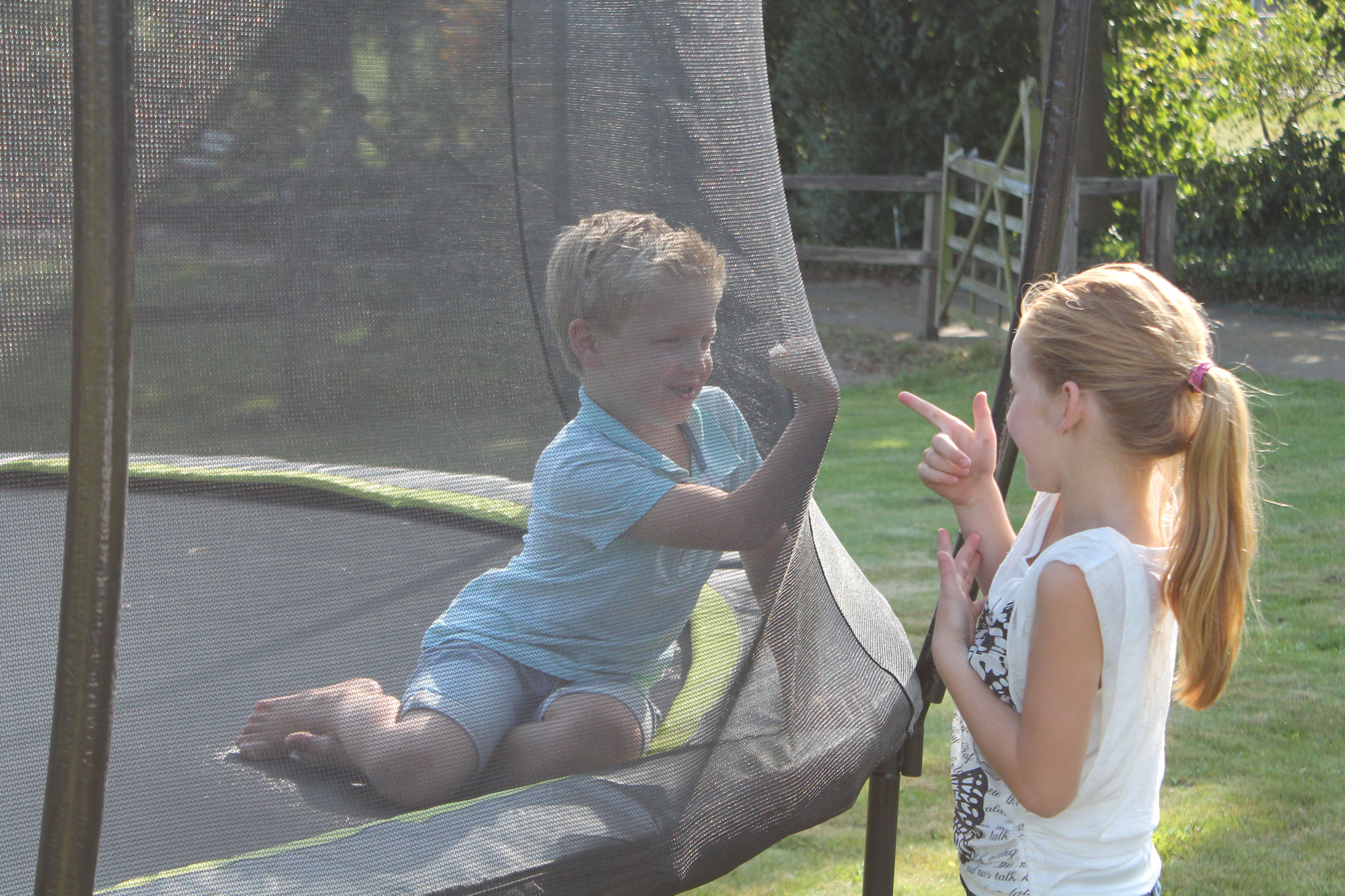 Trampolin EXIT Silhouette mit Sicherheitsnetz Ø427cm grün